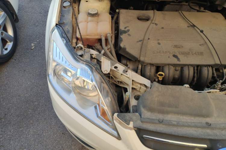 Used Ford Focus 2013 Sedan Classic 1.8L Automatic Fashion Edition Engine Bay Right