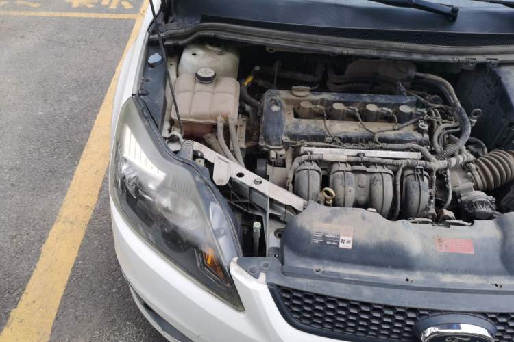 Used Ford Focus 2013 Hatchback Classic 1.8L Automatic Base Model Engine Bay Right