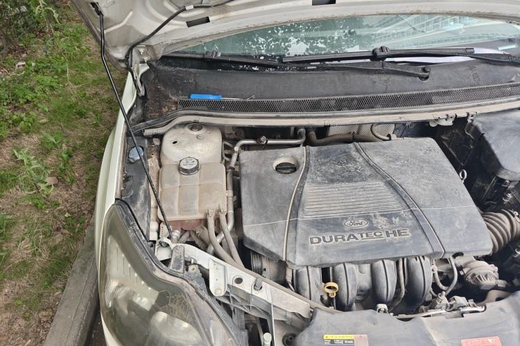 Used Ford Focus 2013 Hatchback Classic 1.8L Automatic Fashion Edition Engine Bay Right