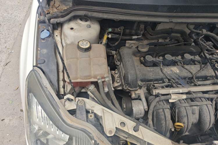 Used Ford Focus 2013 Hatchback Classic 1.8L Automatic Millionth Anniversary Edition Engine Bay Right