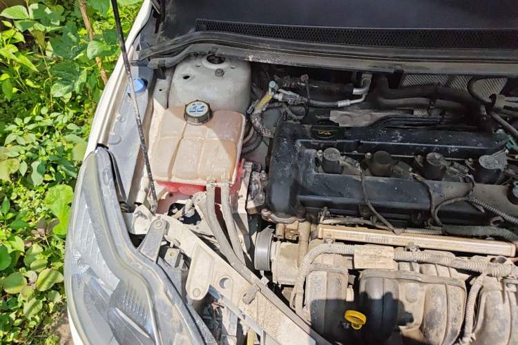 Used Ford Focus 2013 Hatchback Classic 1.8L Automatic Base Model Engine Bay Right