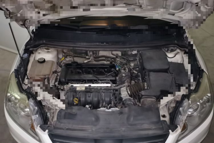 Used Ford Focus 2013 Sedan Classic 1.8L Automatic Base Model Engine Bay