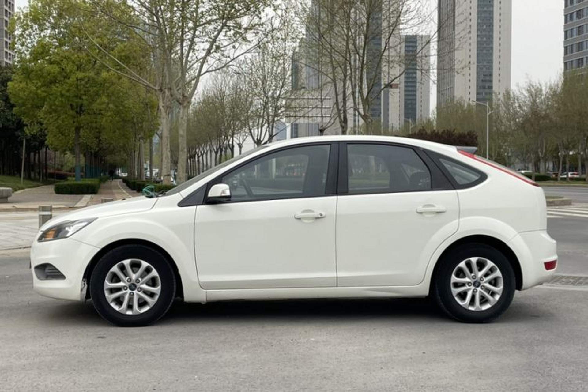Used Ford Focus 2013 Hatchback Classic 1.8L Manual Base Model Exterior 1