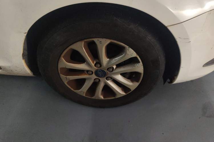 Used Ford Focus 2013 Hatchback Classic 1.8L Manual Base Model Exterior 1