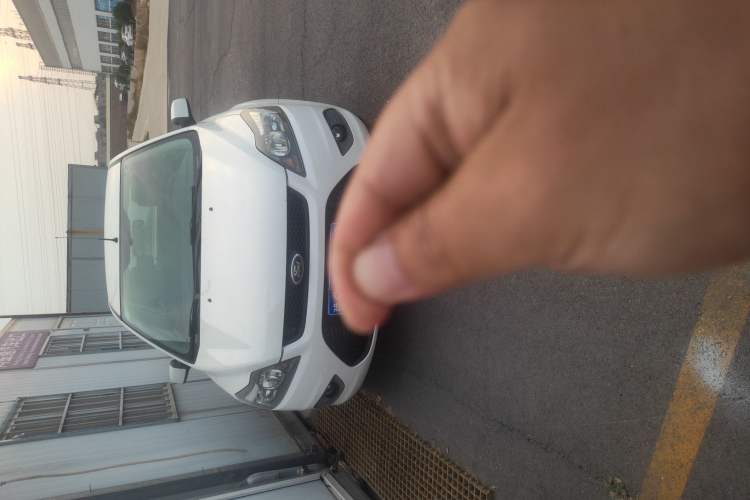 Used Ford Focus 2013 Hatchback Classic 1.8L Automatic Base Model Exterior 2