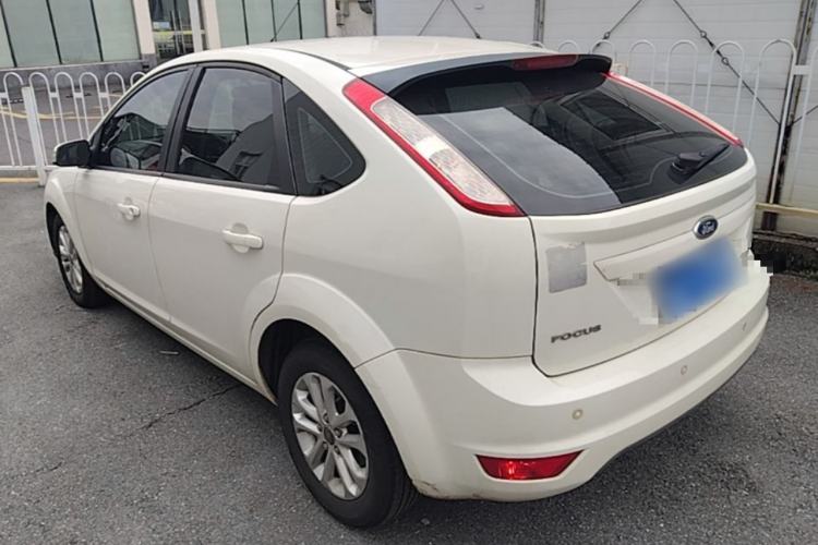 Used Ford Focus 2013 Hatchback Classic 1.8L Automatic Base Model Exterior 2