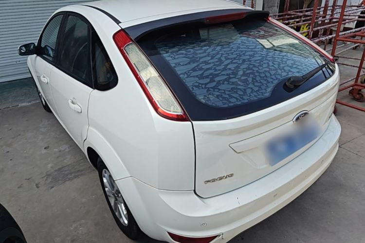 Used Ford Focus 2013 Hatchback Classic 1.8L Manual Base Model Exterior 2