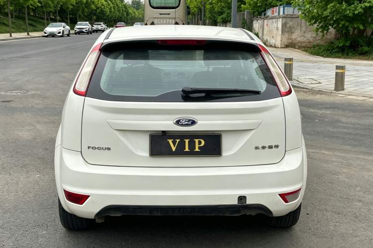 Used Ford Focus 2013 Hatchback Classic 1.8L Manual Base Model Exterior 3