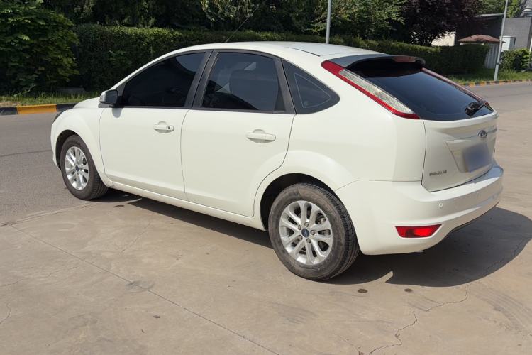Used Ford Focus 2013 Hatchback Classic 1.8L Automatic Base Model Exterior 3