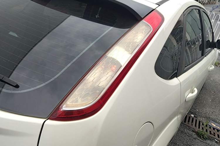Used Ford Focus 2013 Hatchback Classic 1.8L Automatic Base Model Exterior 3