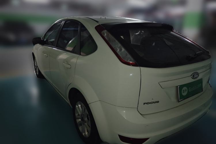 Used Ford Focus 2013 Hatchback Classic 1.8L Automatic Base Model Exterior 3
