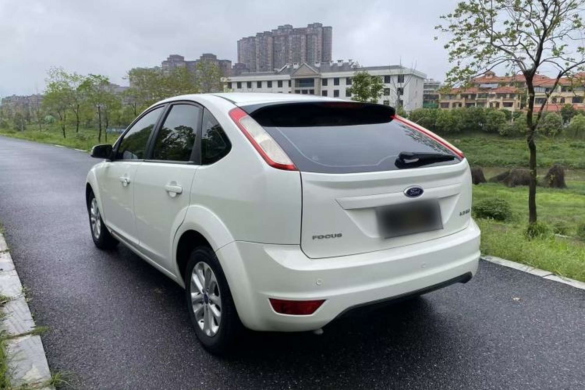 Used Ford Focus 2013 Hatchback Classic 1.8L Automatic Base Model Exterior 3