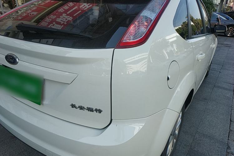 Used Ford Focus 2013 Hatchback Classic 1.8L Automatic Base Model Exterior 3