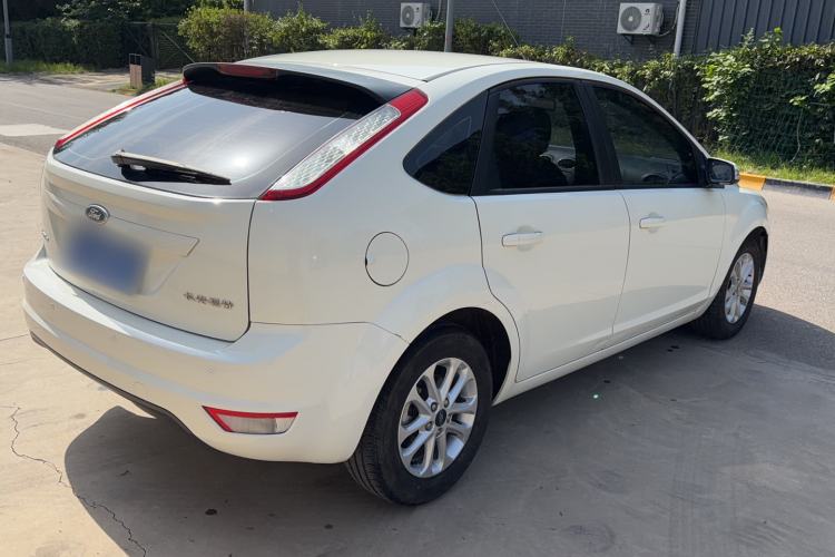 Used Ford Focus 2013 Hatchback Classic 1.8L Automatic Base Model Exterior 4