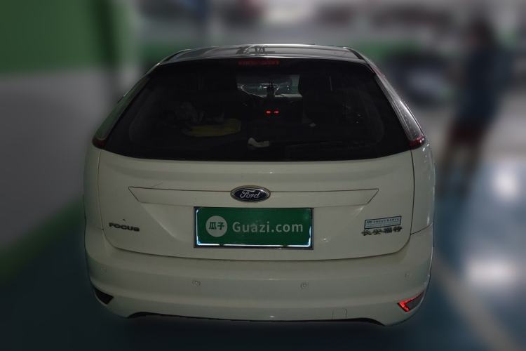 Used Ford Focus 2013 Hatchback Classic 1.8L Automatic Base Model Exterior 4