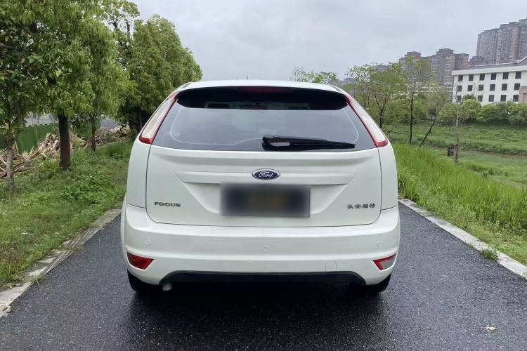 Used Ford Focus 2013 Hatchback Classic 1.8L Automatic Base Model Exterior 4