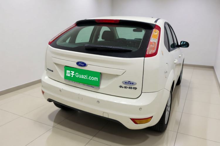 Used Ford Focus 2013 Hatchback Classic 1.8L Automatic Base Model Exterior 5