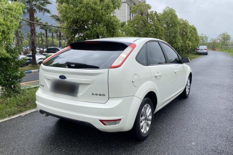 Used Ford Focus 2013 Hatchback Classic 1.8L Automatic Base Model Exterior 6