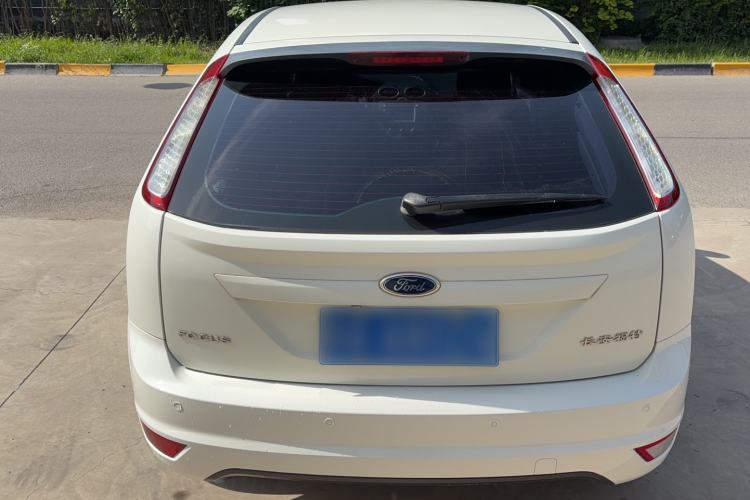 Used Ford Focus 2013 Hatchback Classic 1.8L Automatic Base Model Exterior 7