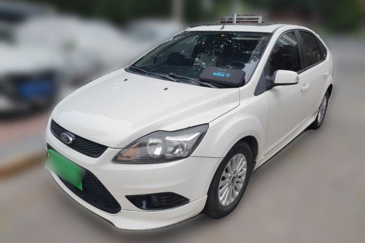 Used Ford Focus 2013 Hatchback Classic 1.8L Automatic Fashion Edition Guazi used car, China used car export, Used car for sale, Used cars, Cheapest cars for sale