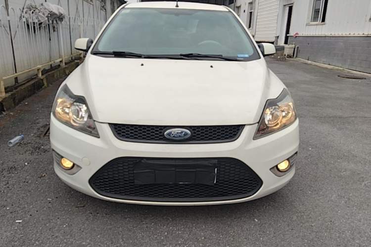 Used Ford Focus 2013 Hatchback Classic 1.8L Automatic Base Model Front