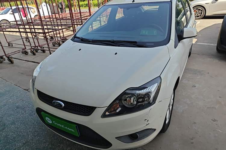 Used Ford Focus 2013 Hatchback Classic 1.8L Manual Base Model Front