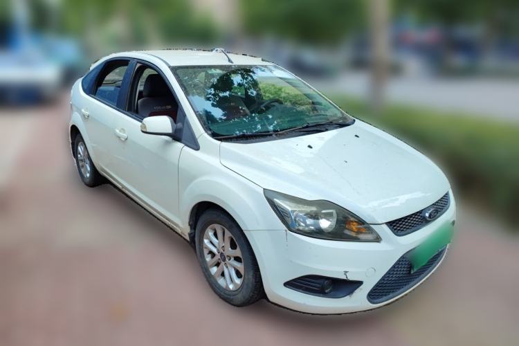 Used Ford Focus 2013 Hatchback Classic 1.8L Manual Base Model Front Right 45 Deg