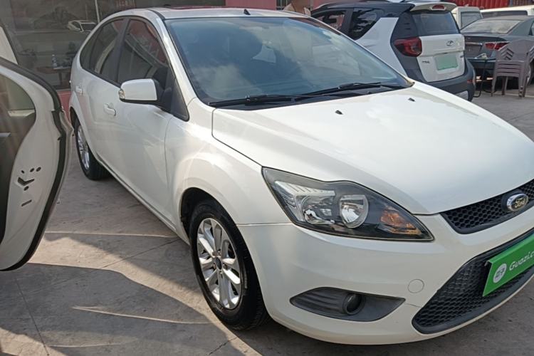 Used Ford Focus 2013 Hatchback Classic 1.8L Automatic Millionth Anniversary Edition Front Right 45 Deg