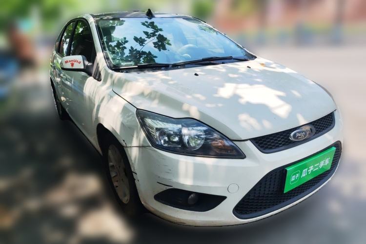Used Ford Focus 2013 Hatchback Classic 1.8L Manual Base Model Front Right 45 Deg
