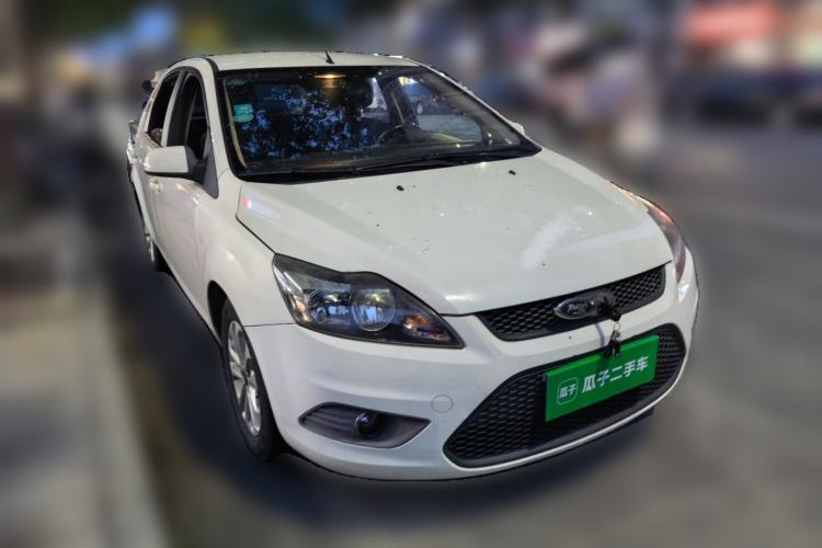 Used Ford Focus 2013 Hatchback Classic 1.8L Manual Base Model Front Right 45 Deg