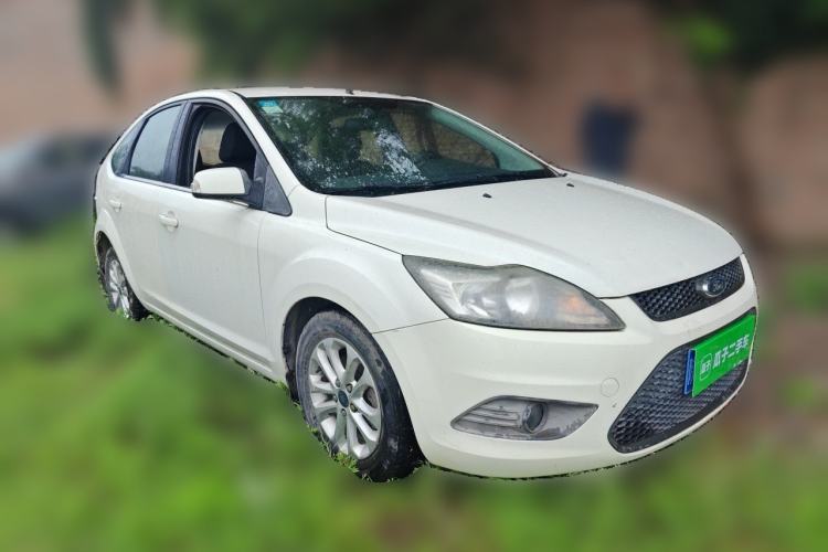 Used Ford Focus 2013 Hatchback Classic 1.8L Manual Base Model Front Right 45 Deg