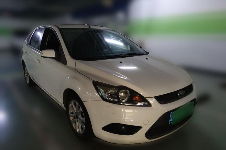 Used Ford Focus 2013 Hatchback Classic 1.8L Manual Millionth Anniversary Edition Front Right 45 Deg