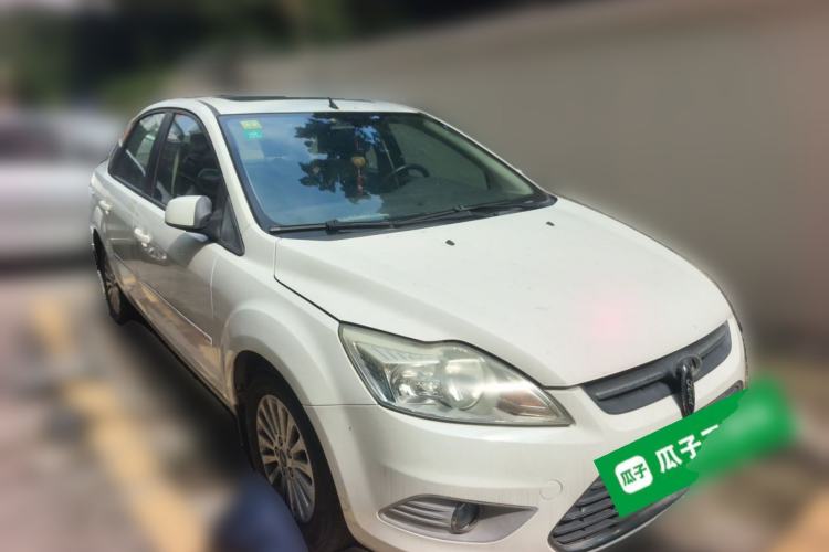 Used Ford Focus 2013 Sedan Classic 1.8L Manual Fashion Edition Front Right 45 Deg