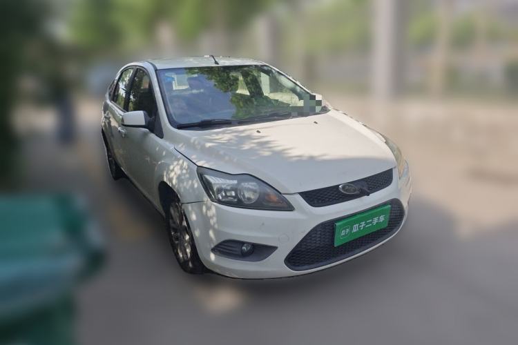 Used Ford Focus 2013 Hatchback Classic 1.8L Manual Base Model Front Right 45 Deg