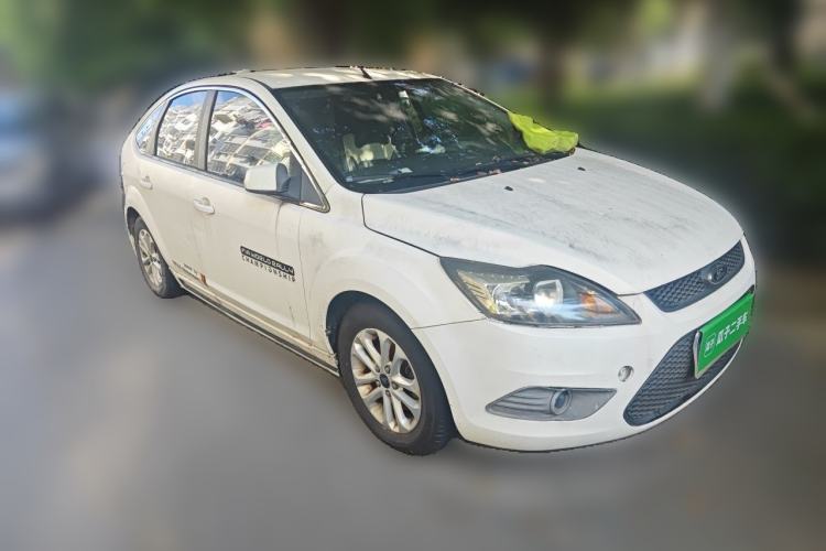 Used Ford Focus 2013 Hatchback Classic 1.8L Manual Base Model Front Right 45 Deg
