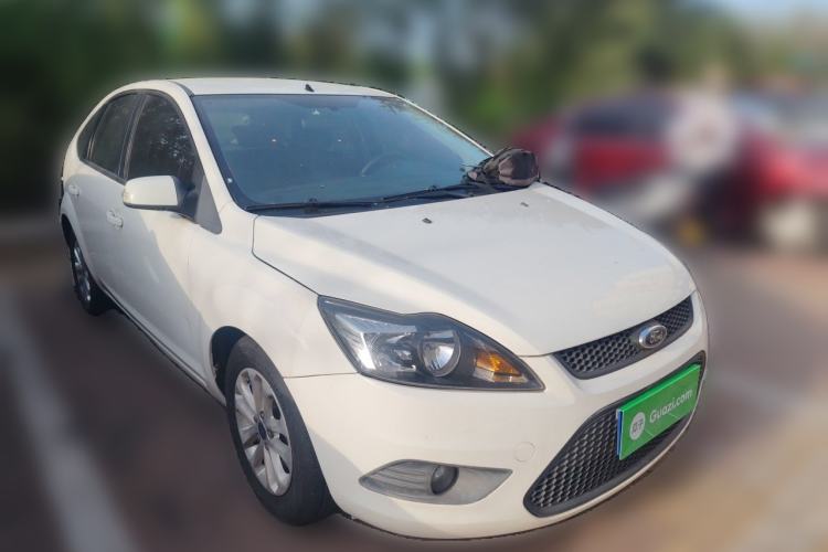 Used Ford Focus 2013 Hatchback Classic 1.8L Automatic Base Model Front Right 45 Deg