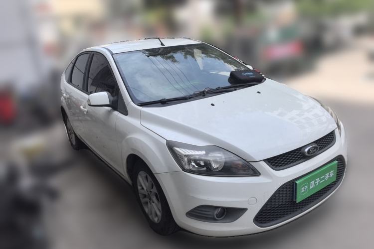 Used Ford Focus 2013 Hatchback Classic 1.8L Manual Base Model Front Right 45 Deg
