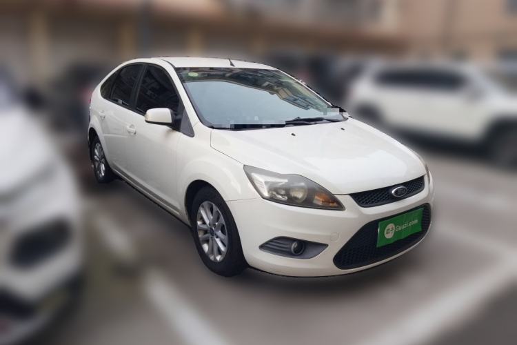 Used Ford Focus 2013 Hatchback Classic 1.8L Manual Base Model Front Right 45 Deg