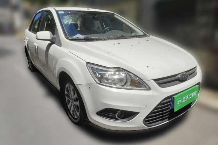 Used Ford Focus 2013 Sedan Classic 1.8L Manual Base Model Front Right 45 Deg