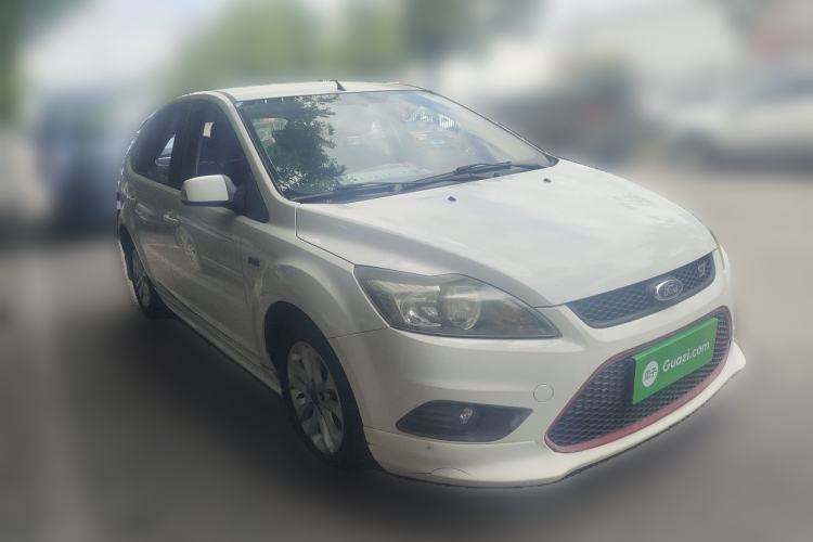 Used Ford Focus 2013 Hatchback Classic 1.8L Manual Base Model Front Right 45 Deg