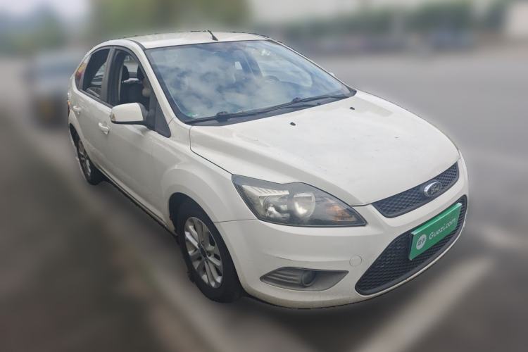 Used Ford Focus 2013 Hatchback Classic 1.8L Manual Base Model Front Right 45 Deg