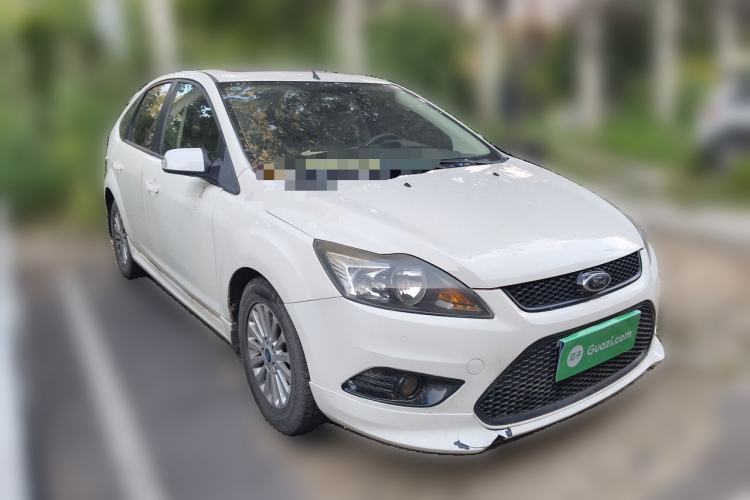 Used Ford Focus 2013 Hatchback Classic 1.8L Automatic Fashion Edition Front Right 45 Deg