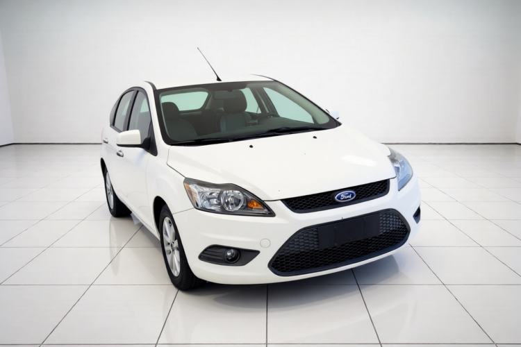 Used Ford Focus 2013 Hatchback Classic 1.8L Manual Base Model Front Right 45 Deg