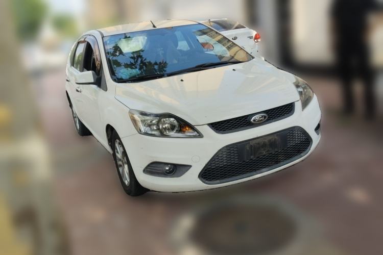 Used Ford Focus 2013 Hatchback Classic 1.8L Manual Base Model Front Right 45 Deg