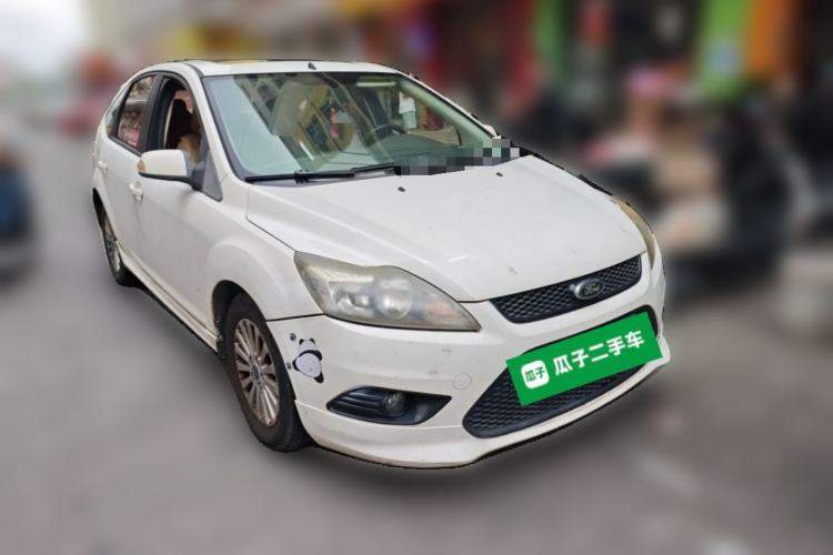 Used Ford Focus 2013 Hatchback Classic 1.8L Automatic Fashion Edition Front Right 45 Deg