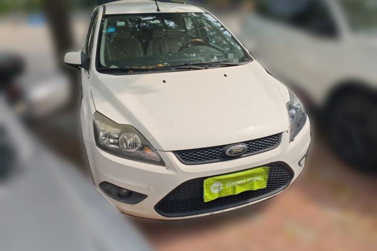 Used Ford Focus 2013 Hatchback Classic 1.8L Automatic Base Model Front Right 45 Deg