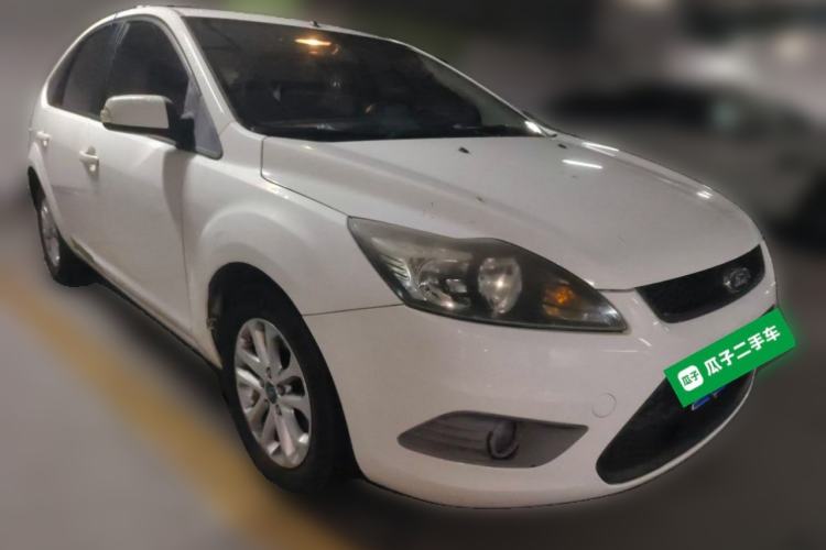 Used Ford Focus 2013 Hatchback Classic 1.8L Automatic Base Model Front Right 45 Deg