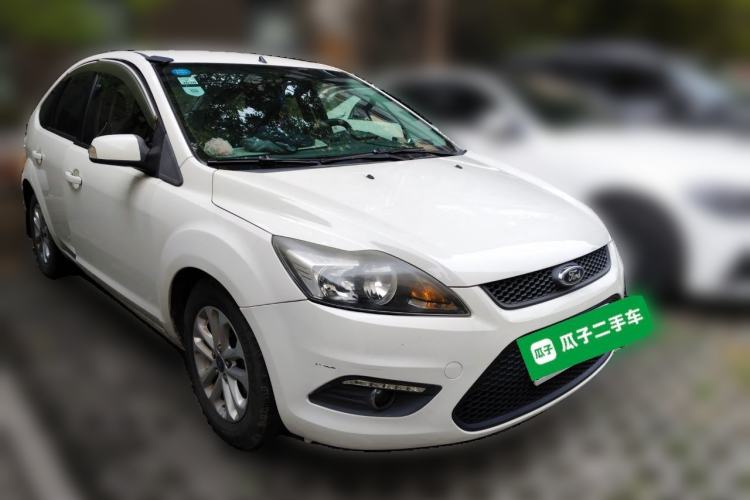 Used Ford Focus 2013 Hatchback Classic 1.8L Automatic Base Model Front Right 45 Deg