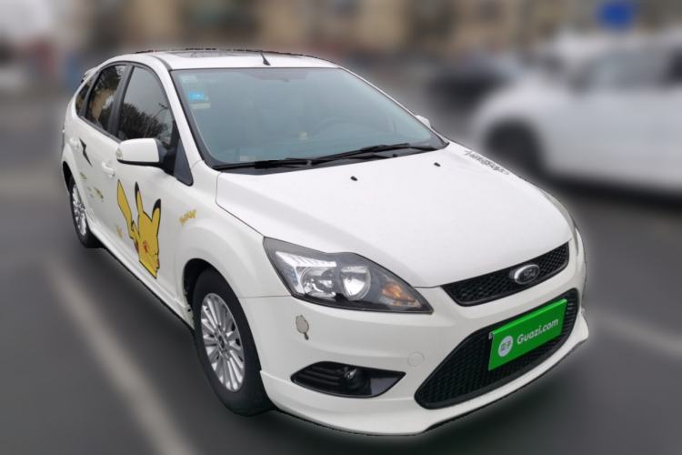Used Ford Focus 2013 Hatchback Classic 1.8L Automatic Fashion Edition Front Right 45 Deg