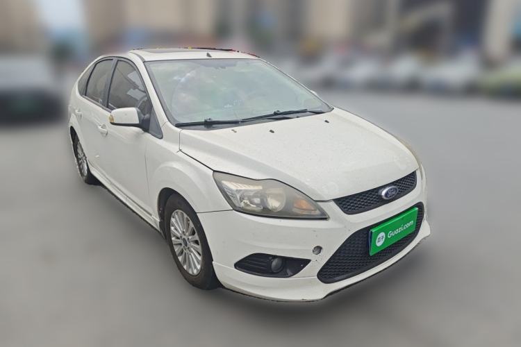 Used Ford Focus 2013 Hatchback Classic 1.8L Automatic Fashion Edition Front Right 45 Deg